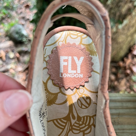 FLY LONDON Perforated Leather Wedges Womens 38 Pink Nubuck Slingback Peep Toe - Picture 4 of 11